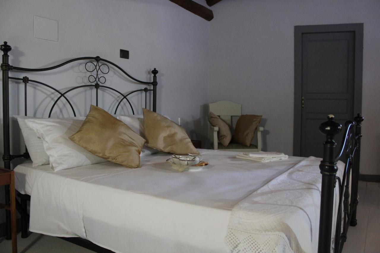 Palazzo Geremia - Le Dimore Dell'Antiquario Lejlighed Acireale Eksteriør billede