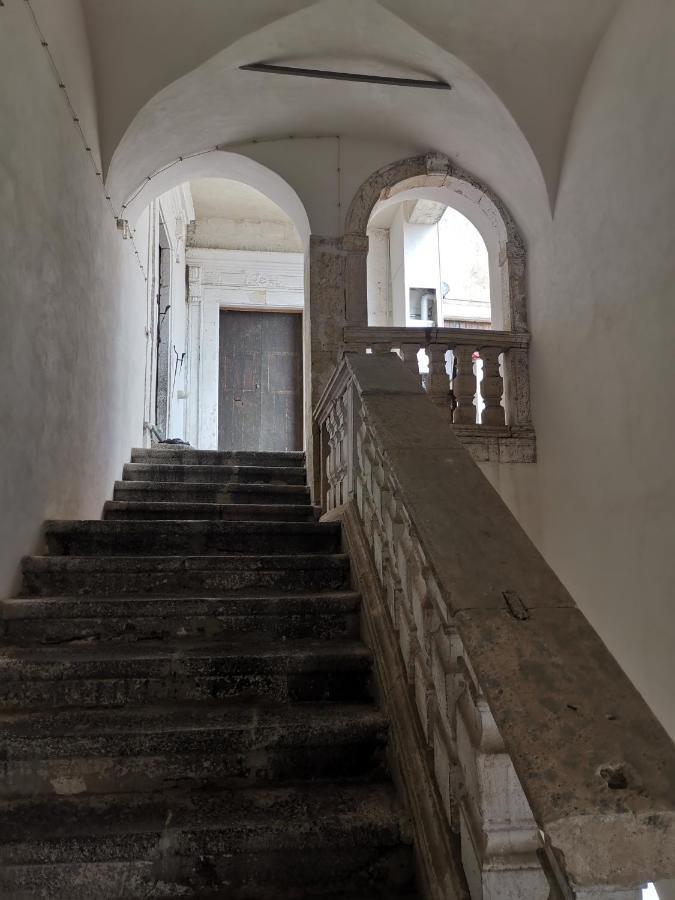 Palazzo Geremia - Le Dimore Dell'Antiquario Lejlighed Acireale Eksteriør billede