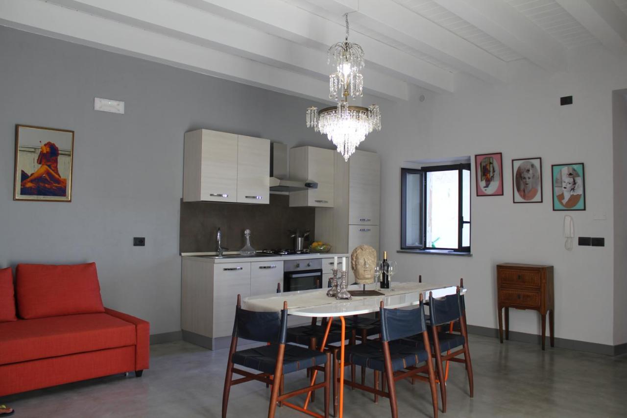 Palazzo Geremia - Le Dimore Dell'Antiquario Lejlighed Acireale Eksteriør billede