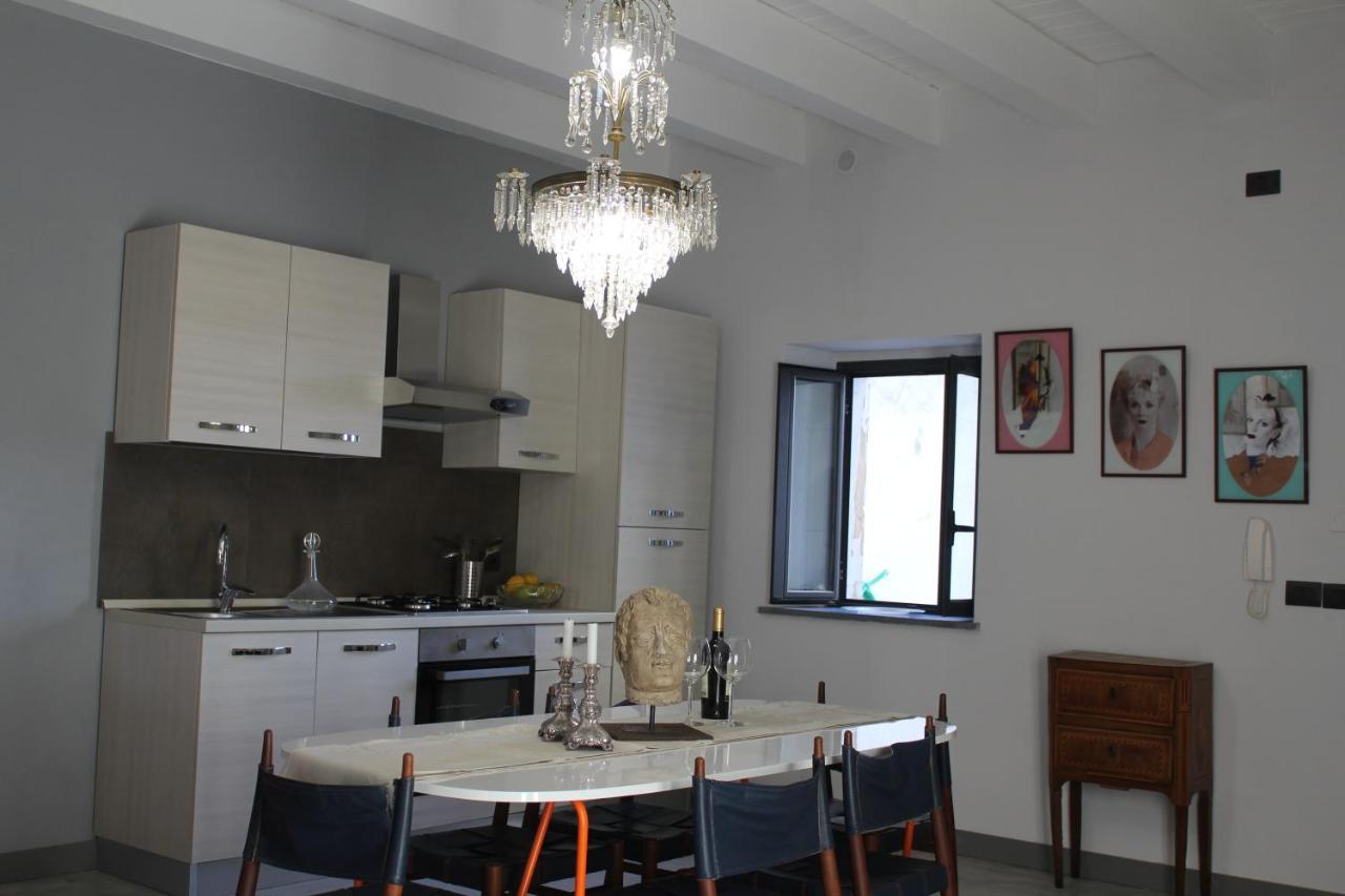 Palazzo Geremia - Le Dimore Dell'Antiquario Lejlighed Acireale Eksteriør billede